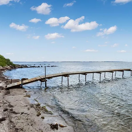 2 Bedroom Awesome In Haarby Prázdninový dům Hårby